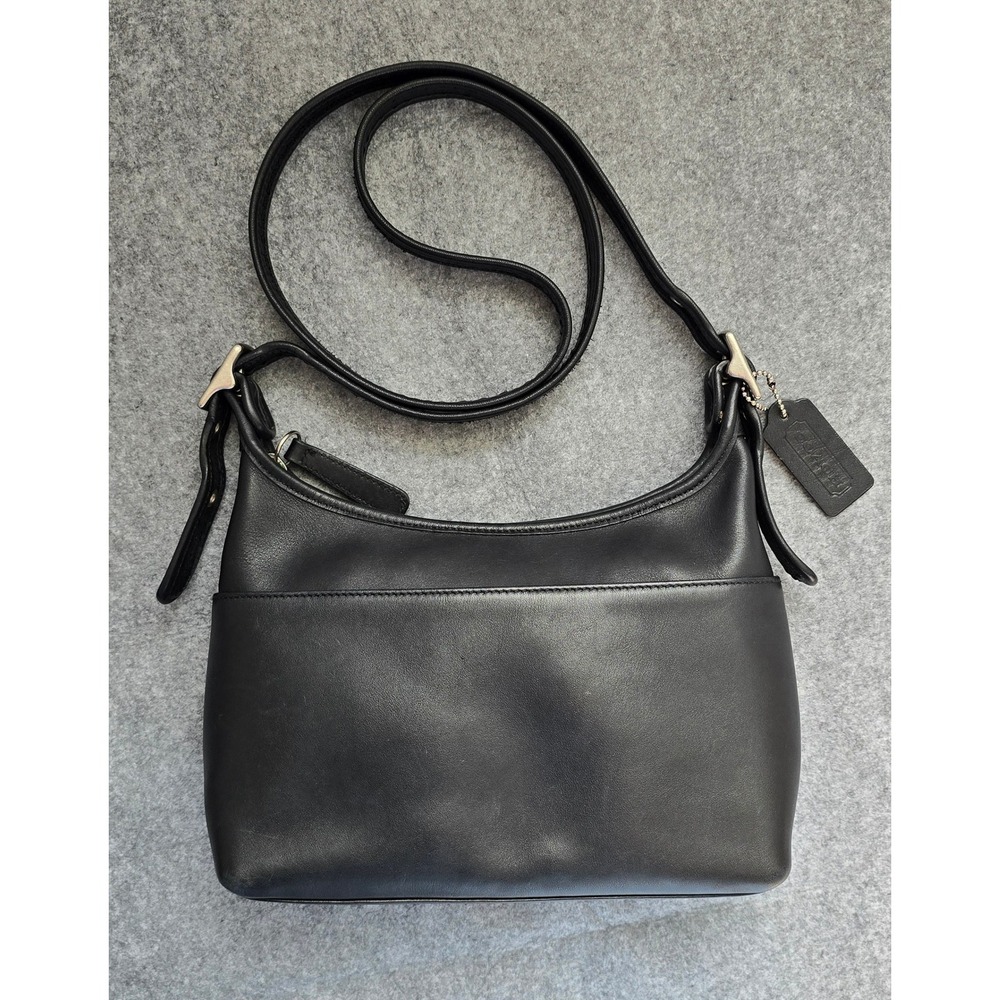 Vintage Coach '05 Legacy Small Pocket Zip 9136 in black w/ nickel hardware EUC